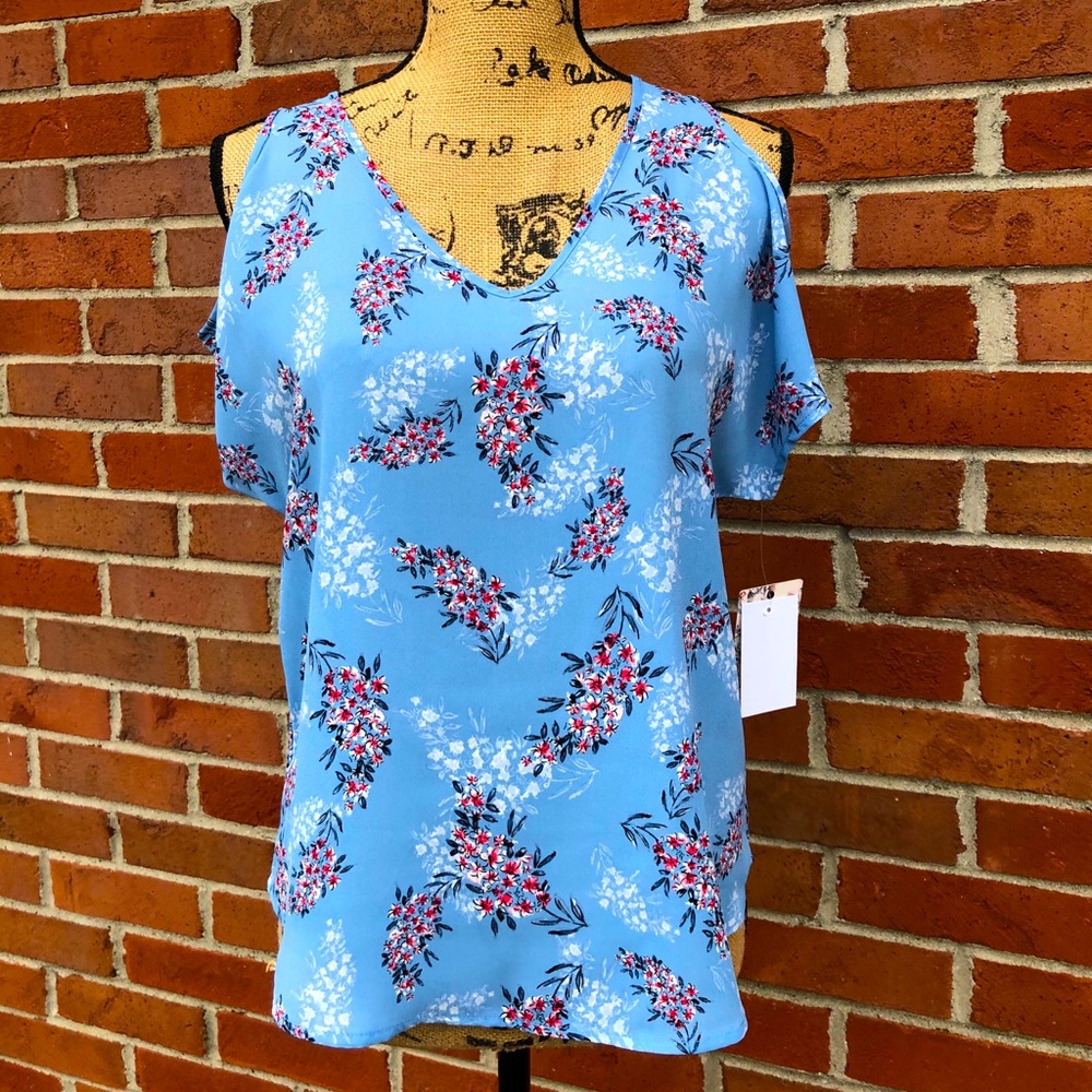 NWT Pink Republic Floral Print Could Shoulder Top